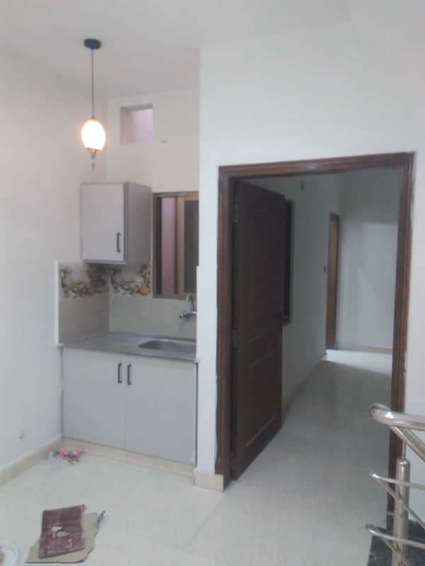2.25marla house for sell 3bad attch bath tvl dable kitchen till floring wood wark good loction man apruch 17