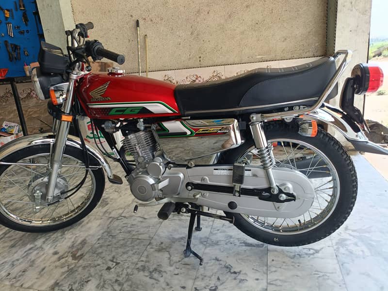 Honda CG 2023 self start special edition special number 5555 10