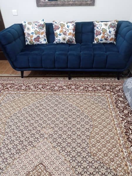 Royal blue colour sofa set good condition without cushions 0