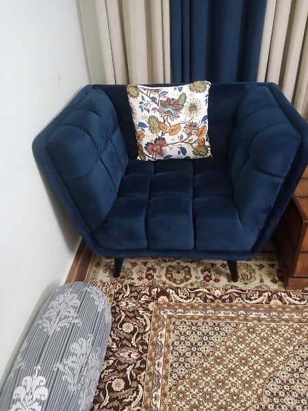 Royal blue colour sofa set good condition without cushions 2