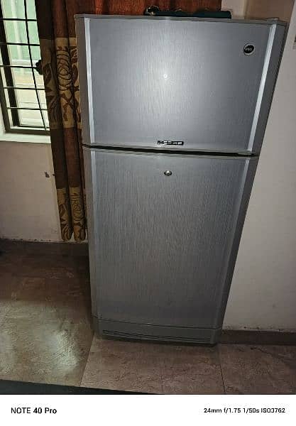 pel aspire medium size fridge for sale 0