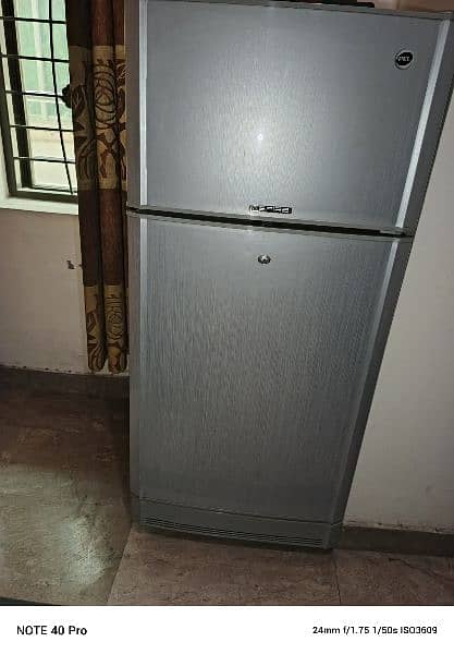 pel aspire medium size fridge for sale 2