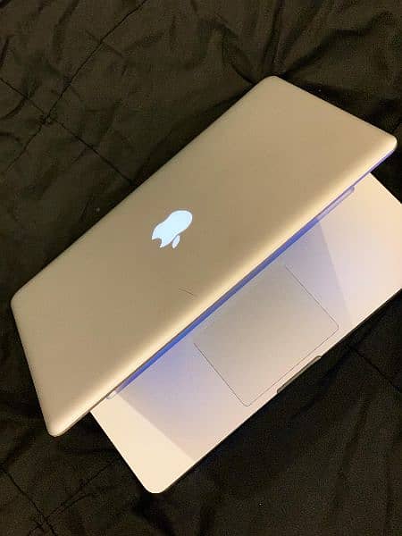 Apple MacBook Pro 13” 5