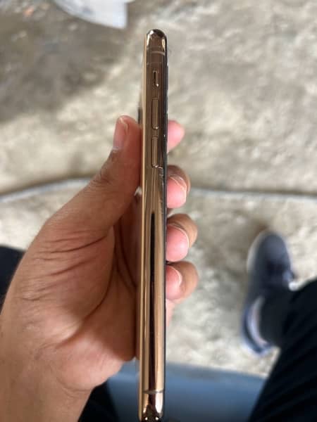 iphone 11 pro 2