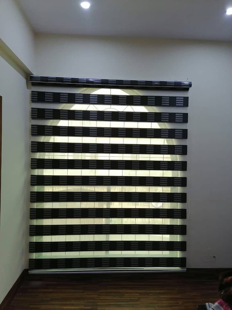 Window Blinds Zebra Blinds Roller Blinds in fancy and beatiful colors 1