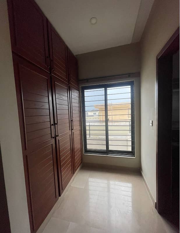 14 marla upper portion for rent 3