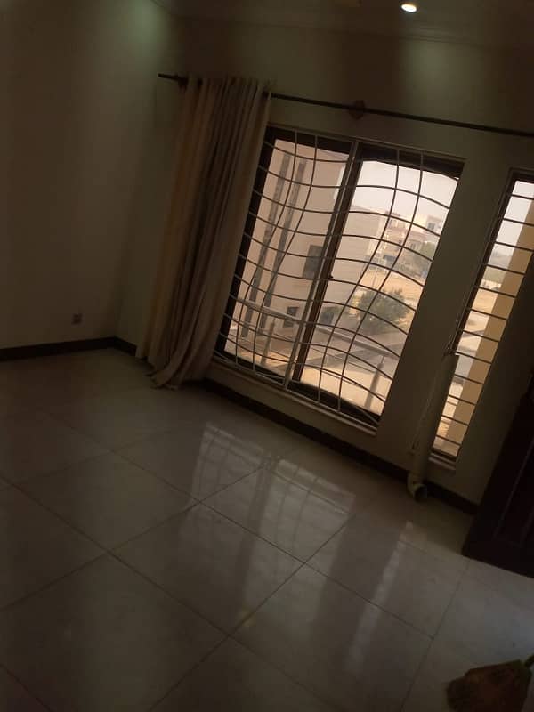 5 Marla Single Unit House For Rent, 3 Bed Room With attached Bath, Drawing Dinning, Kitchen, T. v Lounge,Servant Quarter On Top With attached Bath 4