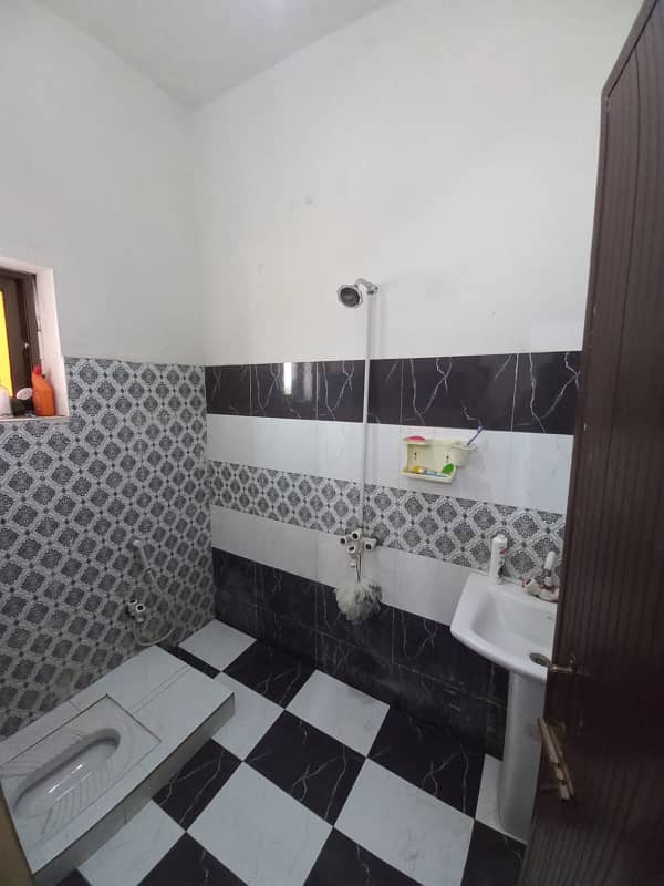 Beautiful House for Sale in Punjab Housing Satyana road Faisalabad 2