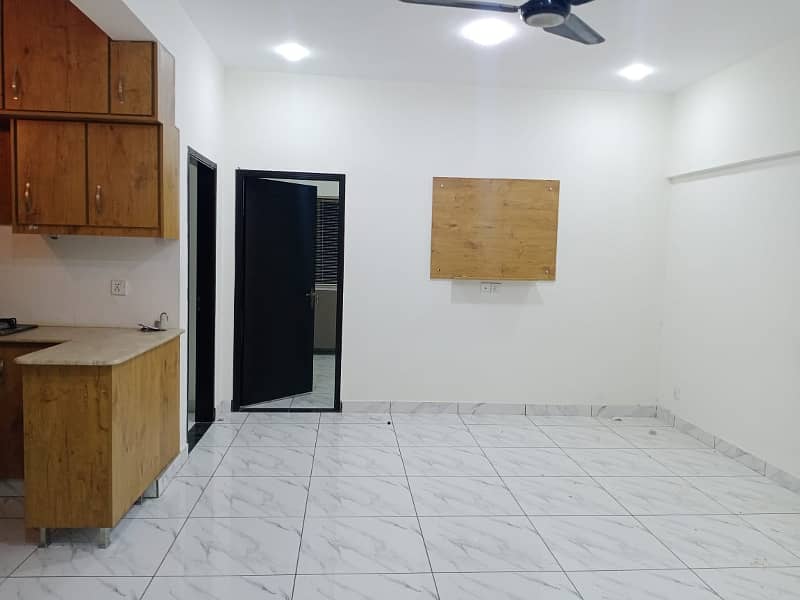 3BED-DD (3RD FLOOR) FLAT (LIFT NOT AVAILABLE) IN KINGS COTTAGES (PH-II) BLOCK-7 GULISTAN-E-JAUHAR 2