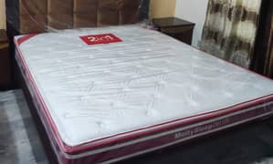 100% original Molty Sleep Delux King Size (78*72*9) Only 1 year used b