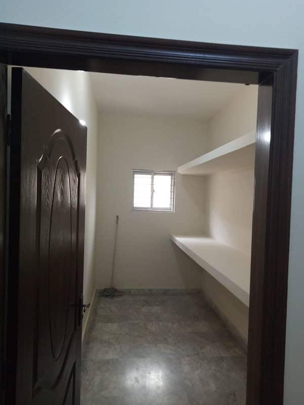 Beautiful Kanal Upper Portion Available For Rent in Dha Phase 4 35