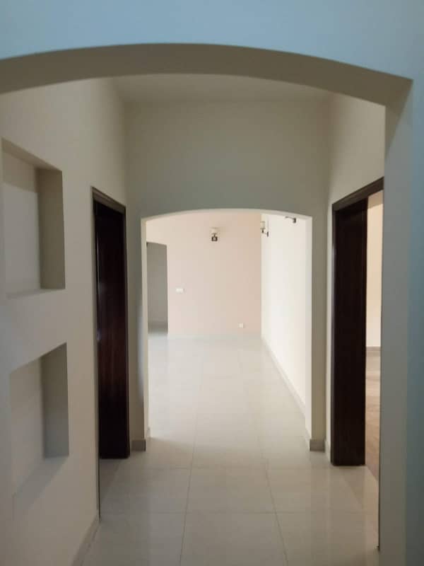 Beautiful Kanal Upper Portion Available For Rent in Dha Phase 4 36