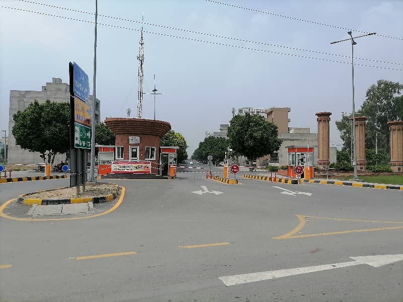 Residential Plot Spread Over 10 Marla In Wapda City - Block B Available 8