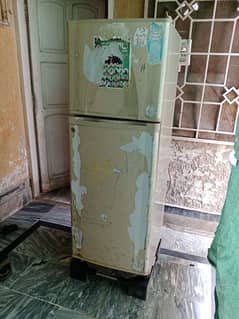 Dawlance fridge for sale