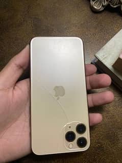 iPhone 11 pro golden color 64 gb water pack battery on service 0