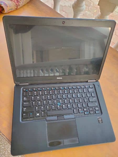 Dell Latitude E7450 0