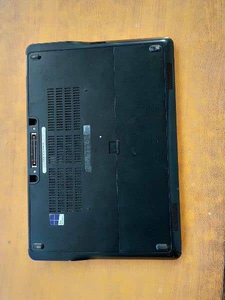 Dell Latitude E7450 9