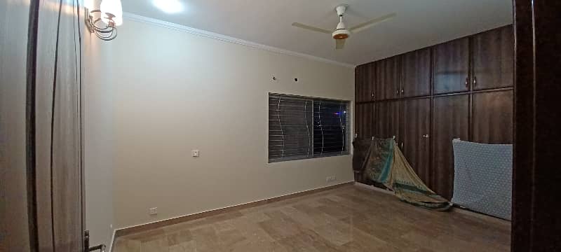 One Kanal 3 Beds Full Renovated Upper Portion For Rent In Phase 4, DHA. 4