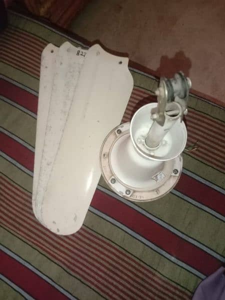 "Used Fan for Sale – Reliable and Affordable!" 3