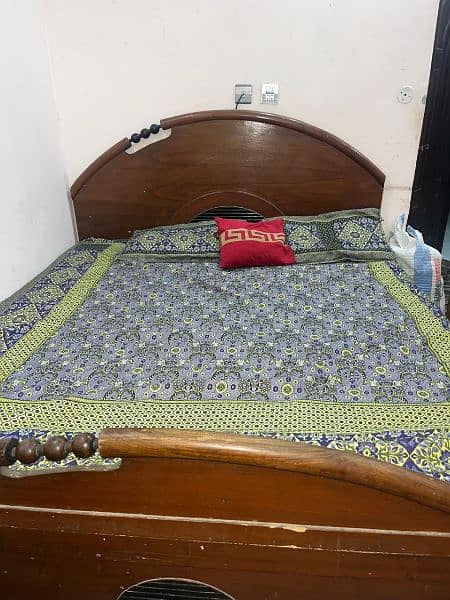 king size bed 1