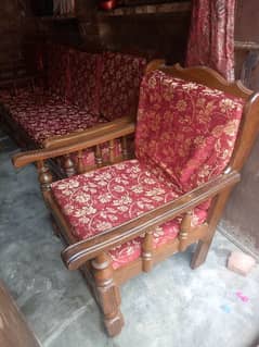 5 Seater Solid Wooden Sofa Set 10/8 Condition phati Sofa Chair wood