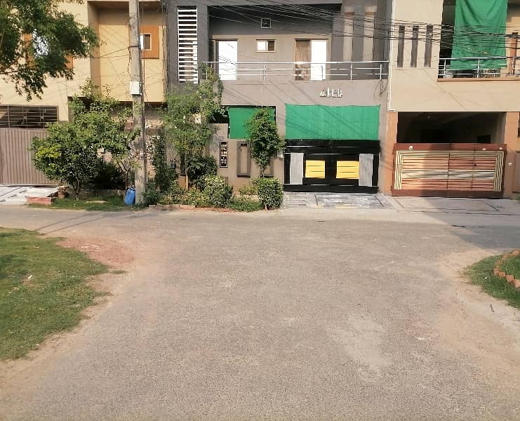 5 Marla Spacious House Is Available In Nasheman-e-Iqbal Phase 2 For sale 2