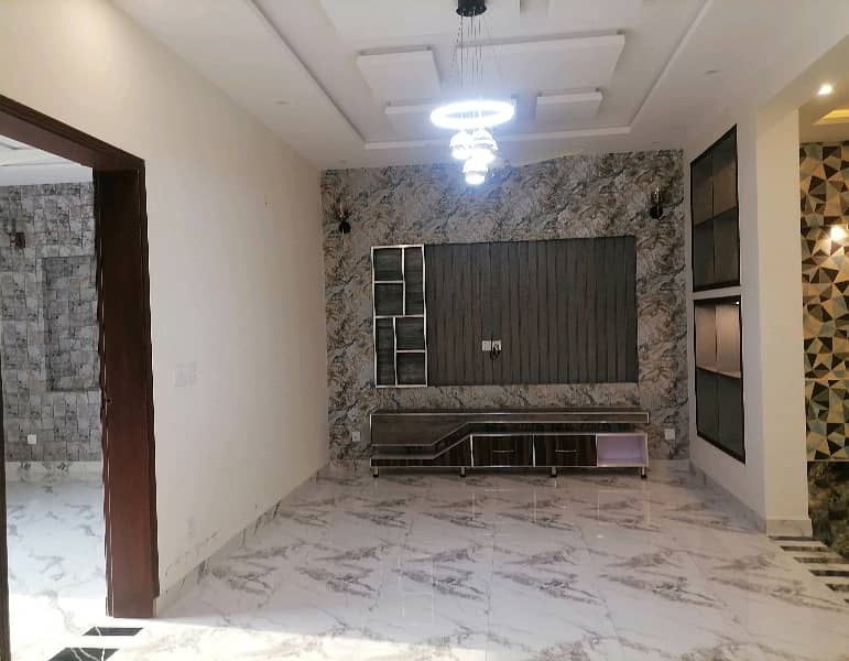 Highly-Desirable 10 Marla House Available In Nasheman-e-Iqbal Phase 2 4