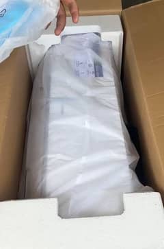 Gree AC DC inverter 1.5 ton T3 series brand New seal argent