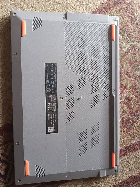 ASUS Vivobook E1504G Box Open Condition 2