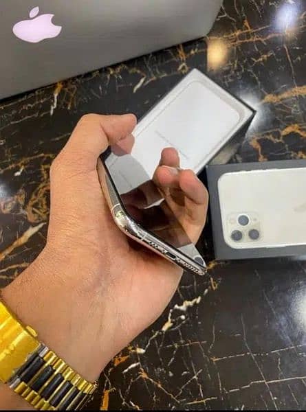 iphone 11 pro max jv with box 03207093955 My WhatsApp 3