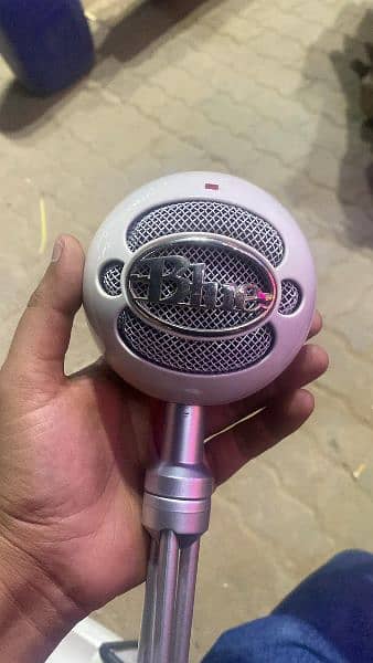 Blue snowball microphone new 1
