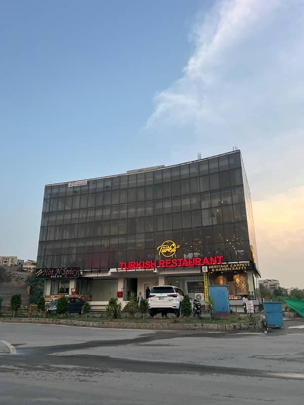 Shops available for rent in food court inn
Bahria food street phase 7 2