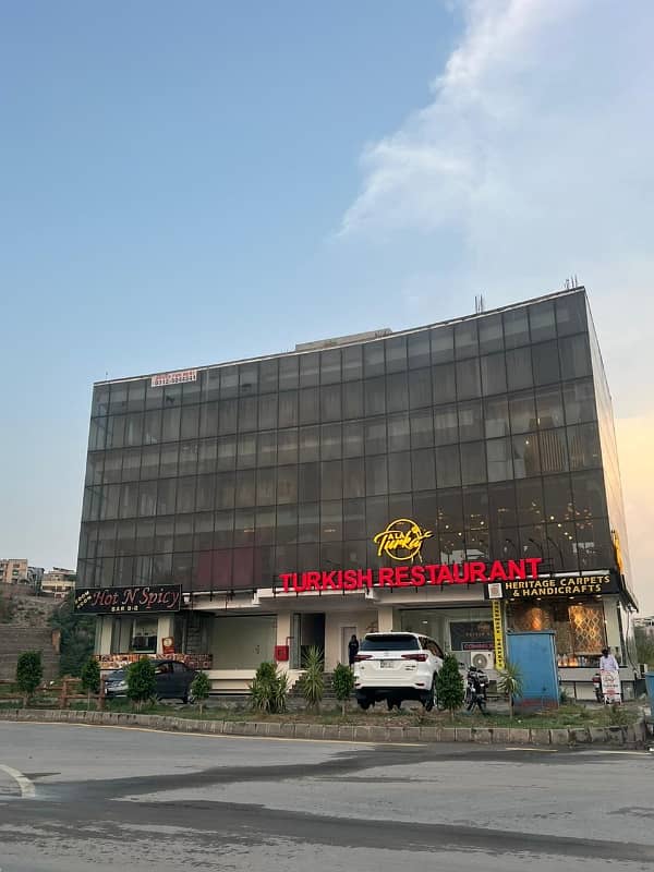 Shops available for rent in food court inn
Bahria food street phase 7 3