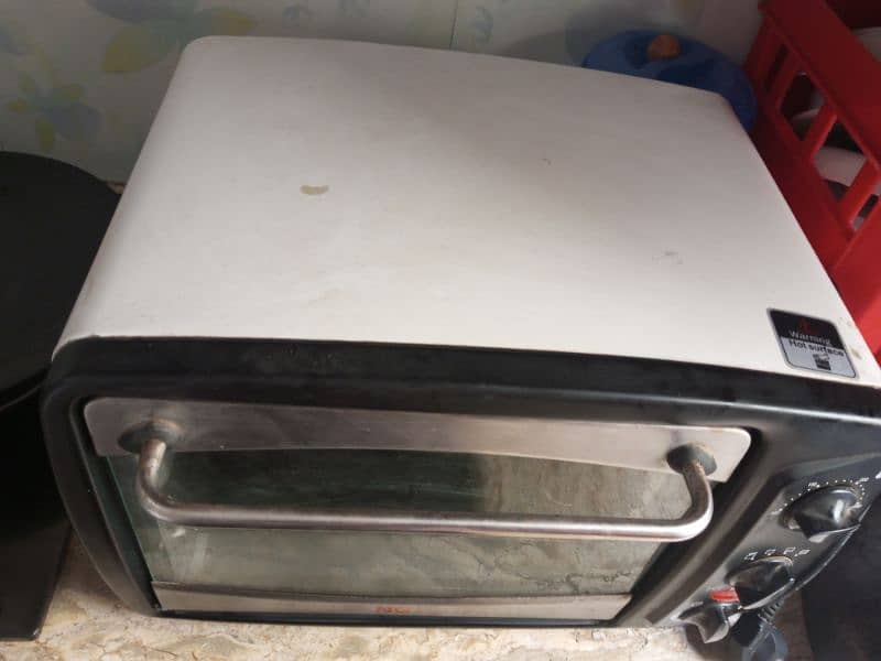 oven in a very good condition 0
