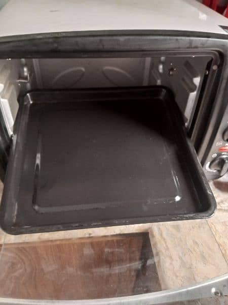 oven in a very good condition 4
