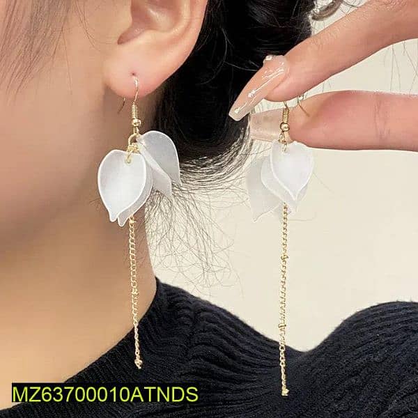 White Flower Petal Long Tassel Earrings 1