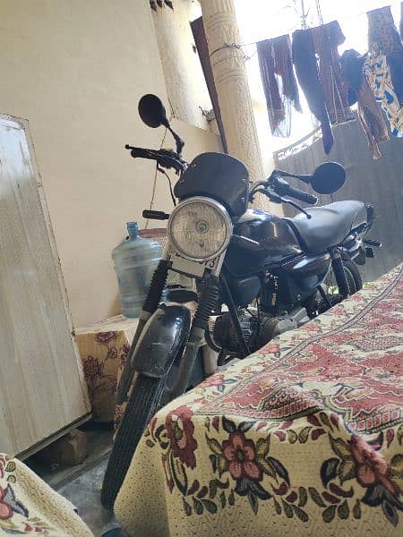 Honda CD 100 Prider black Lahore number 10 by 10 condition 2