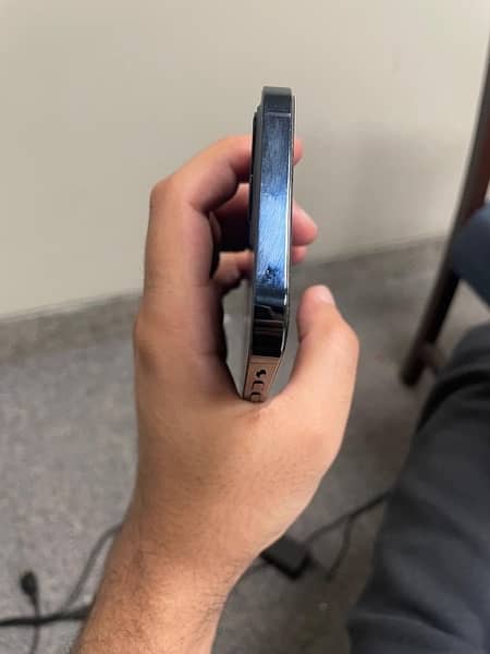 Iphone 12 Pro - Factory Unlock Non PTA 7