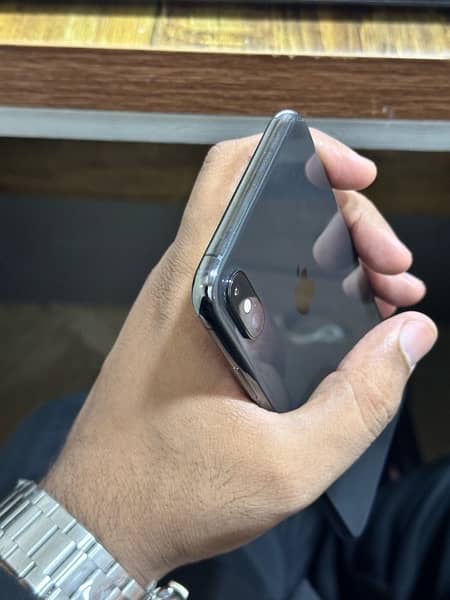 apple I phone x s Max 256 black grey 6