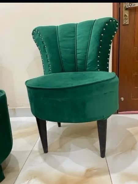 2 chairs with a centre table for sale 1