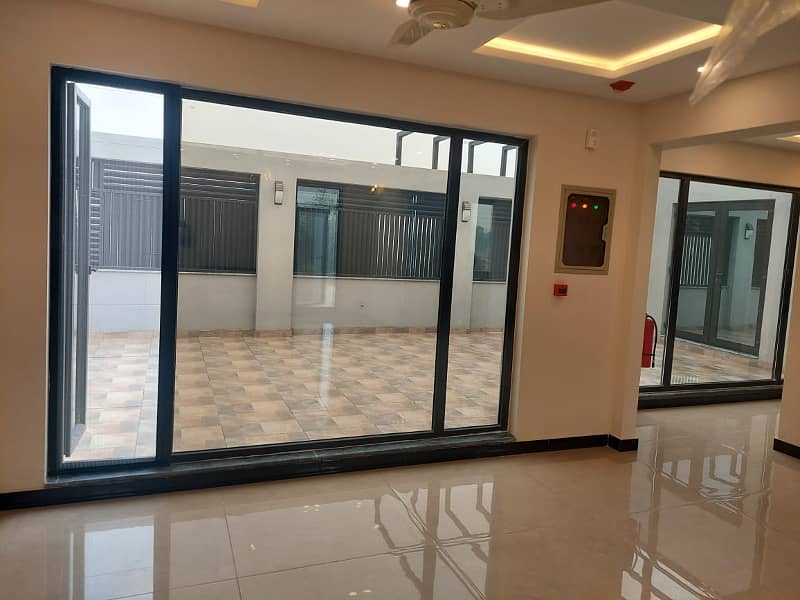 1 KANAL UPPER PORTION AVAILABLE FOR RENT IN DHA PHASE 6 - Defence Raya 1