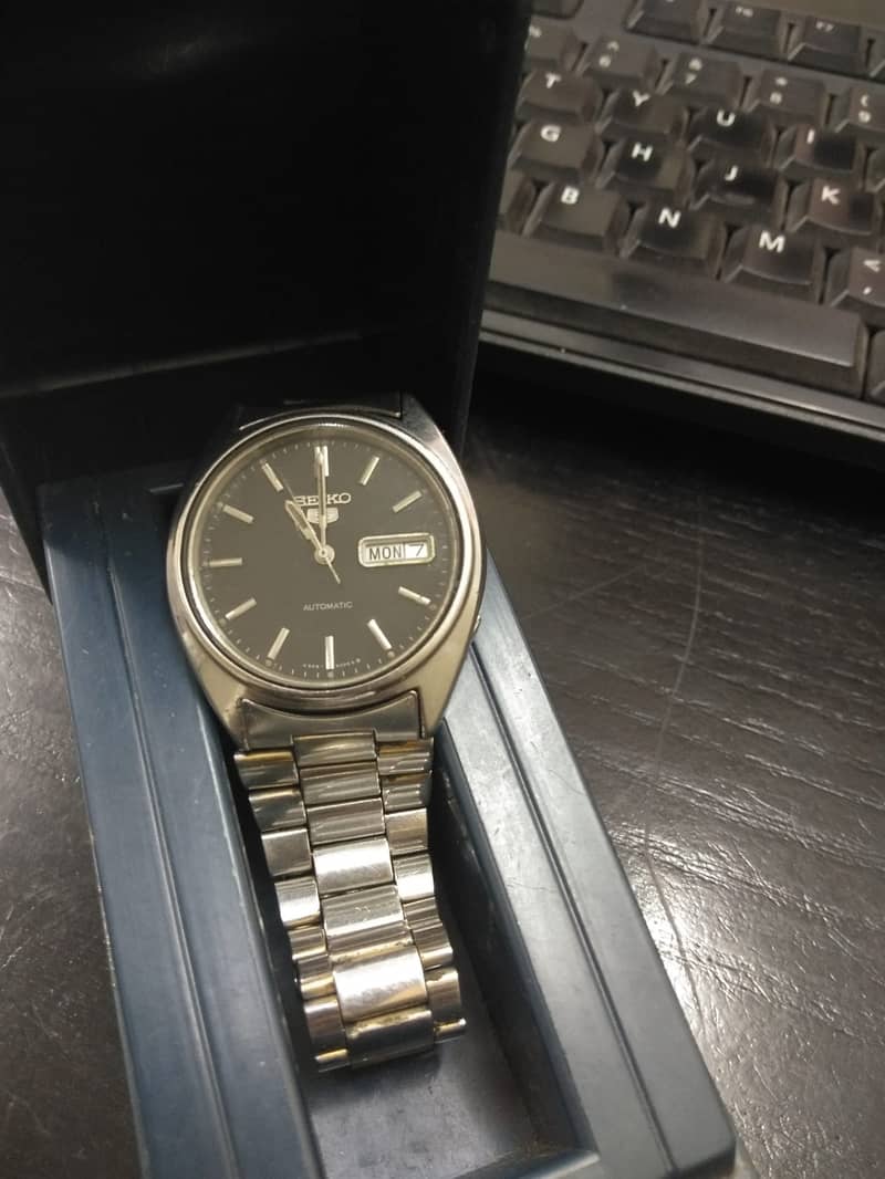 Seiko 5 men watch. Automatic, Original and 100% OK. 0