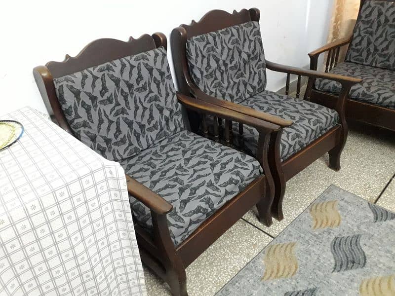 5 seater wooden sofa set for sale 03334757857 0