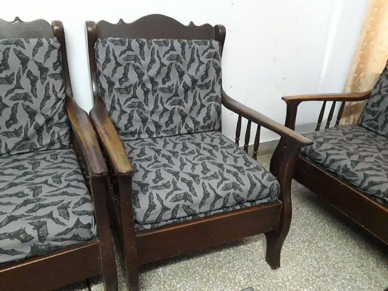 5 seater wooden sofa set for sale 03334757857 4