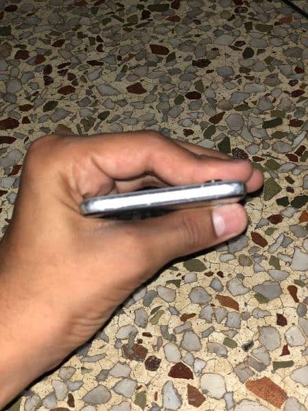 Iphone 6s condition new hai urgent selling 4