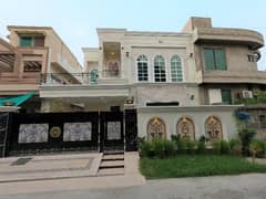 In Punjab Coop Housing - Block A 10 Marla House For Sale 0