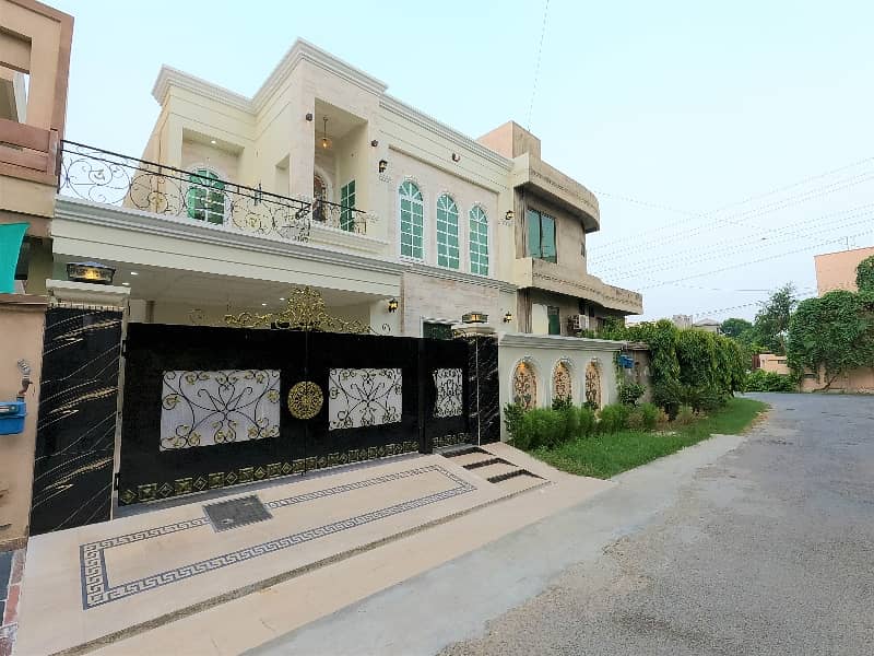 In Punjab Coop Housing - Block A 10 Marla House For Sale 3