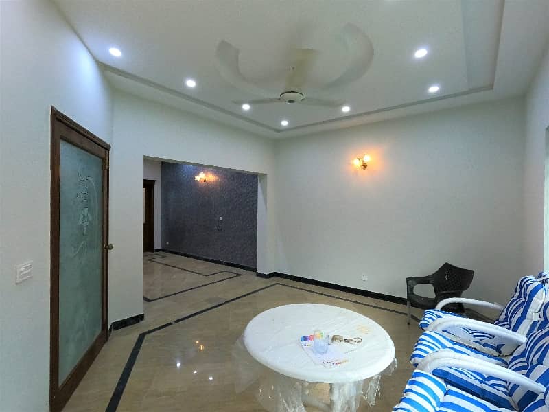 In Punjab Coop Housing - Block A 10 Marla House For Sale 11