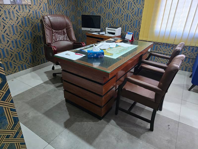 OFFICE FOR RENT AT MAIN MUNAWAR CHOWRANGI 2