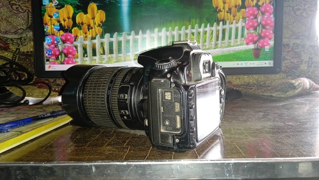 Nikon D90 DSLR Camera with 18-105mm Lens, 8 by 10 Condition 1